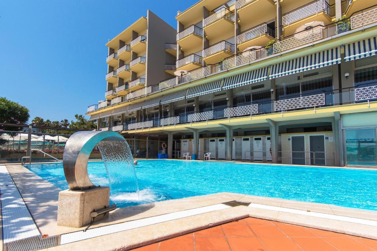 Hotel Bellevue Et Mediterranee Diano Marina
